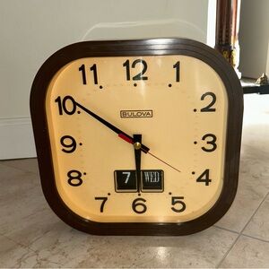 Vintage Bulova Wall Clock Brown and Cream Works Day Date Battery Operated.